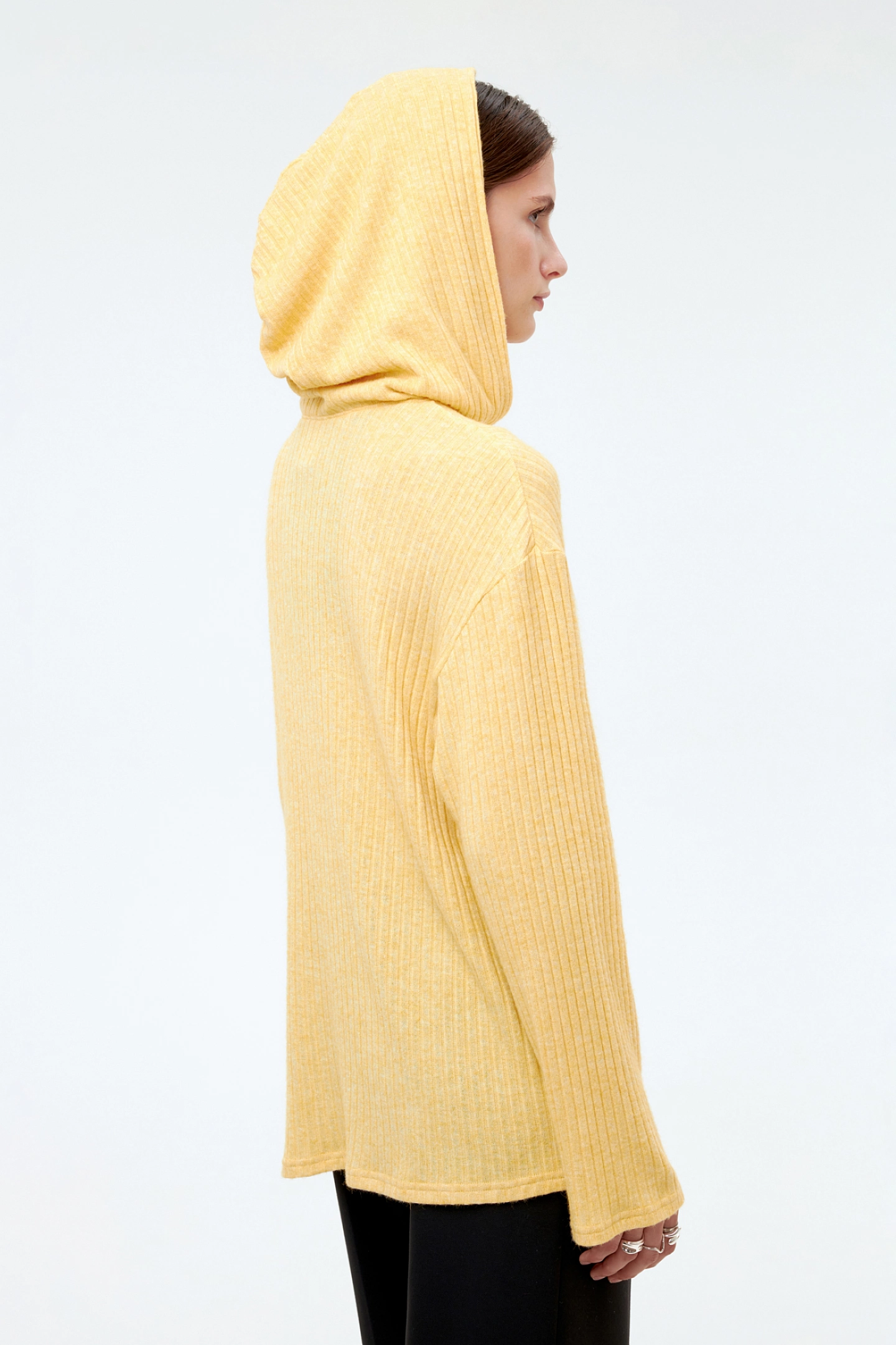 Лонгслив с капюшоном