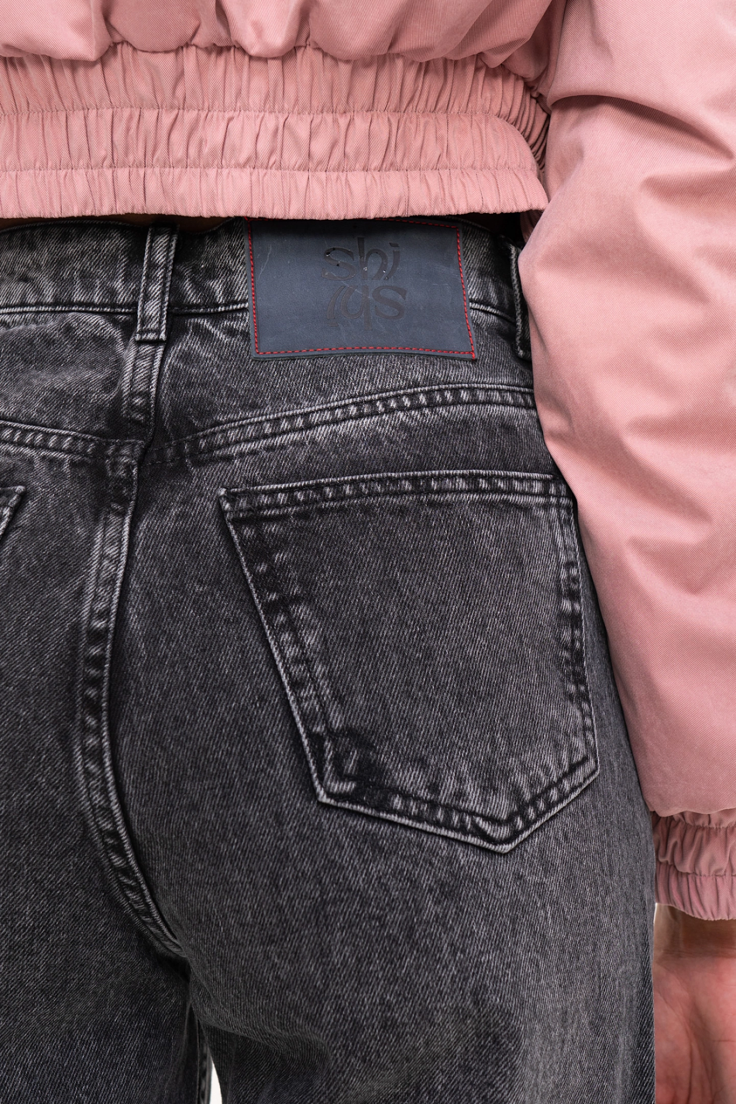 Джинсы прямого кроя