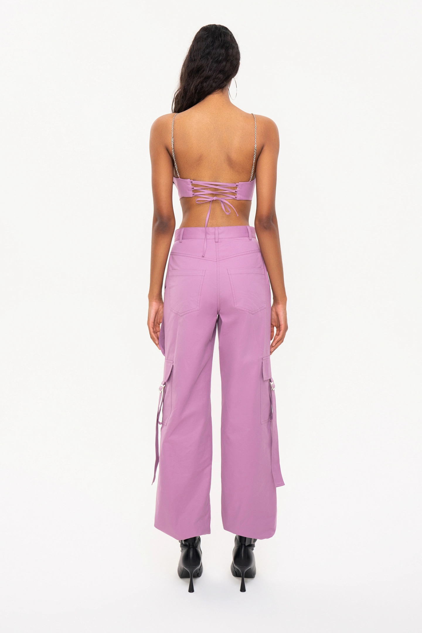 Топ-бюстье со шнуровкой и брюки-карго