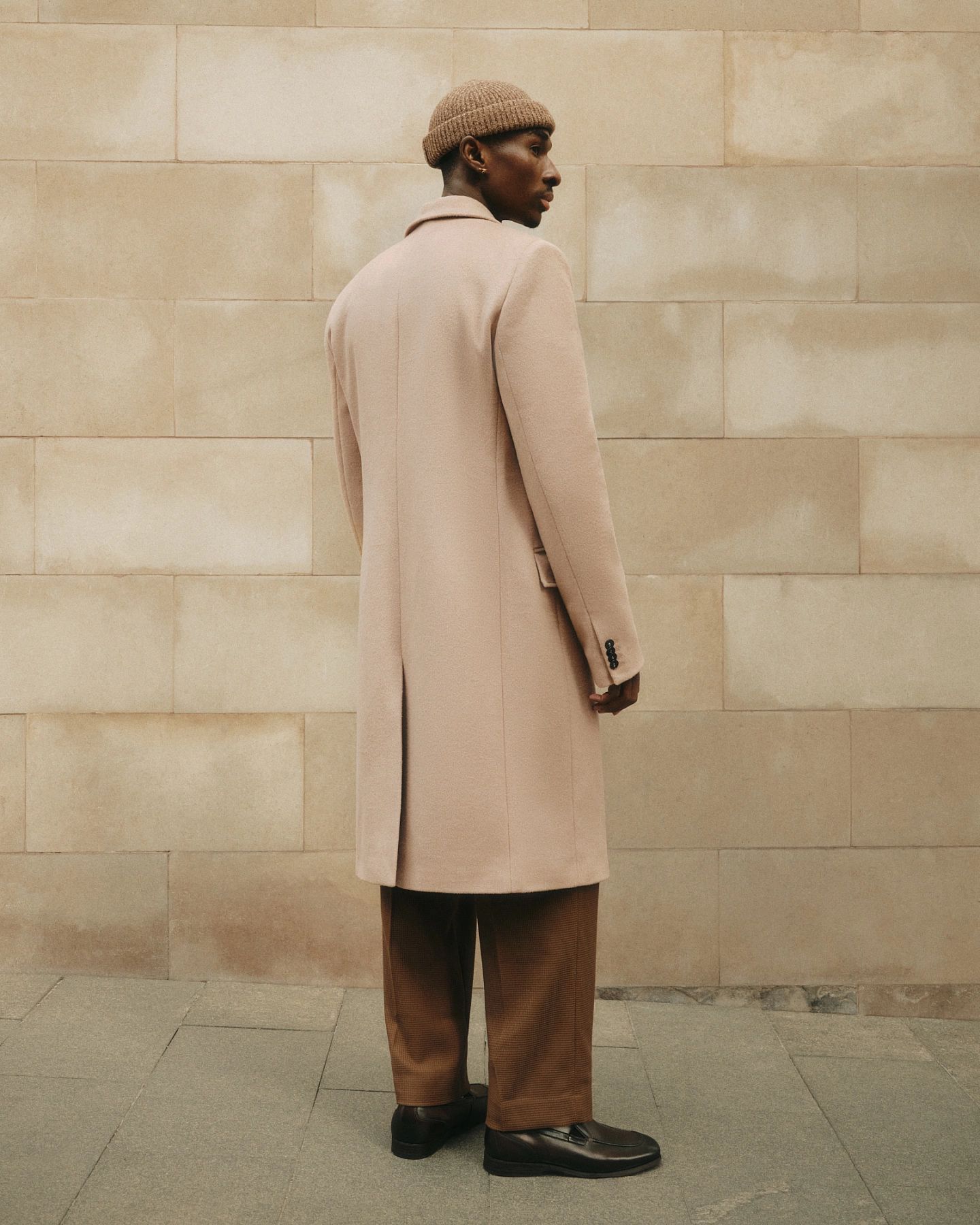 Пальто мужское строгое