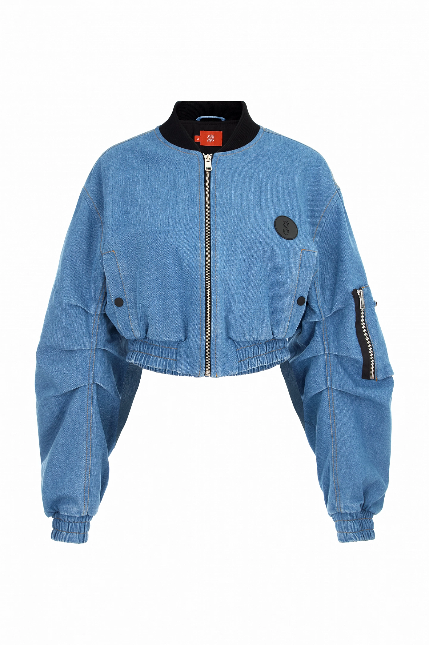 Short bomber with wide sleeves