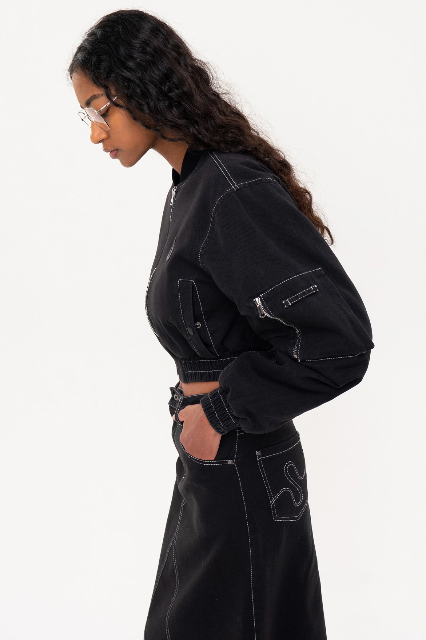 Бомбер короткий с широким рукавом