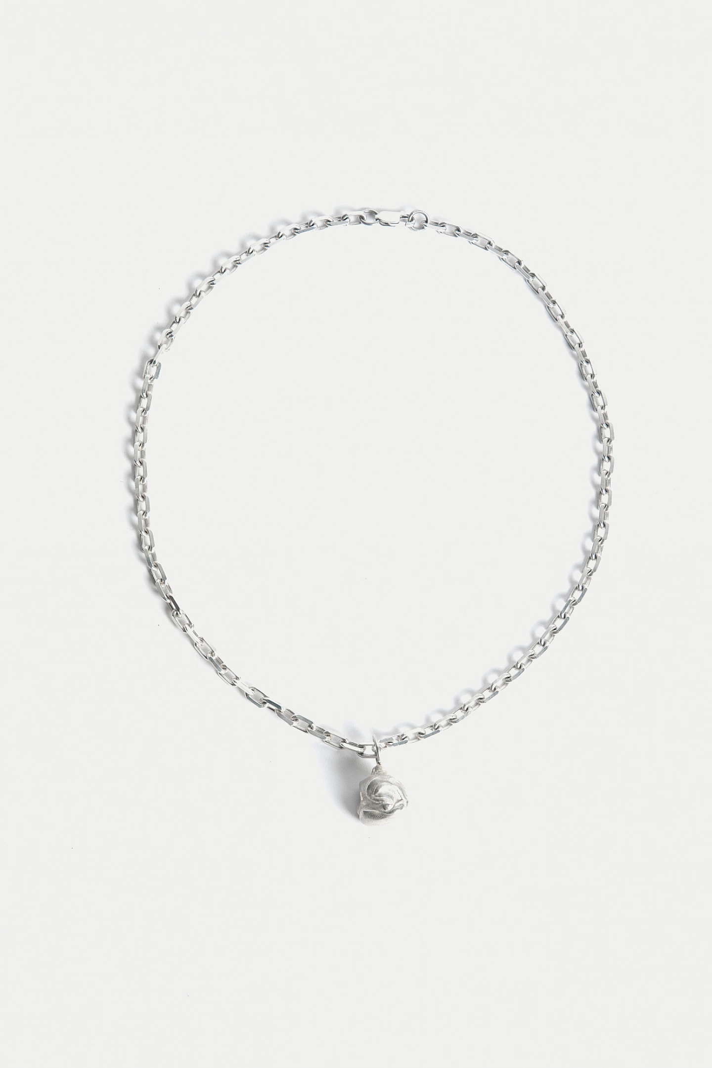 Цепочка с камнем