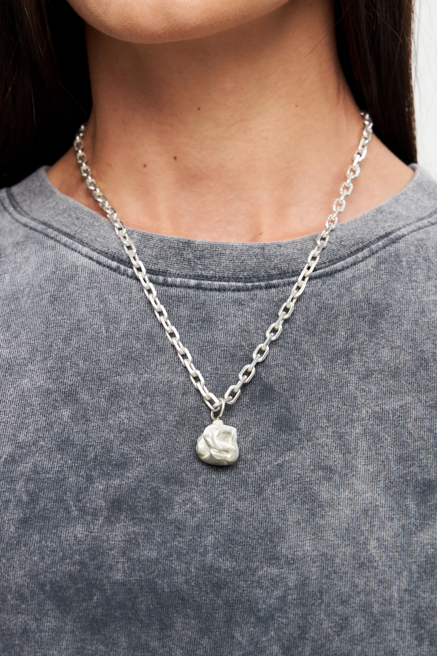 Цепочка с камнем