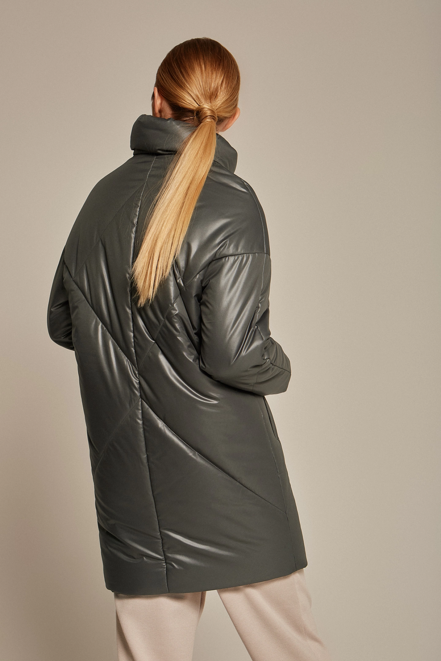 Пальто бомбер стеганое